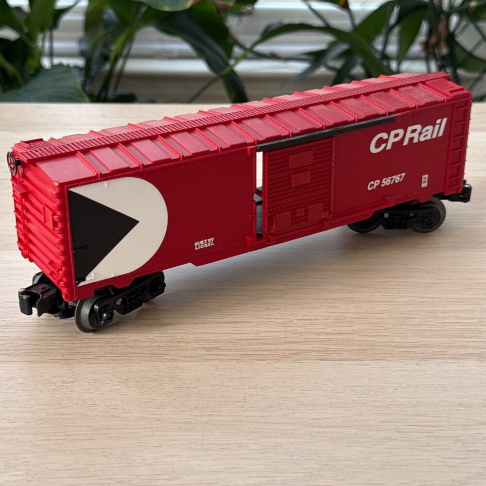 Lionel Canadian Pacific Rail HO Scale Boxcar Freight Train CP 56767